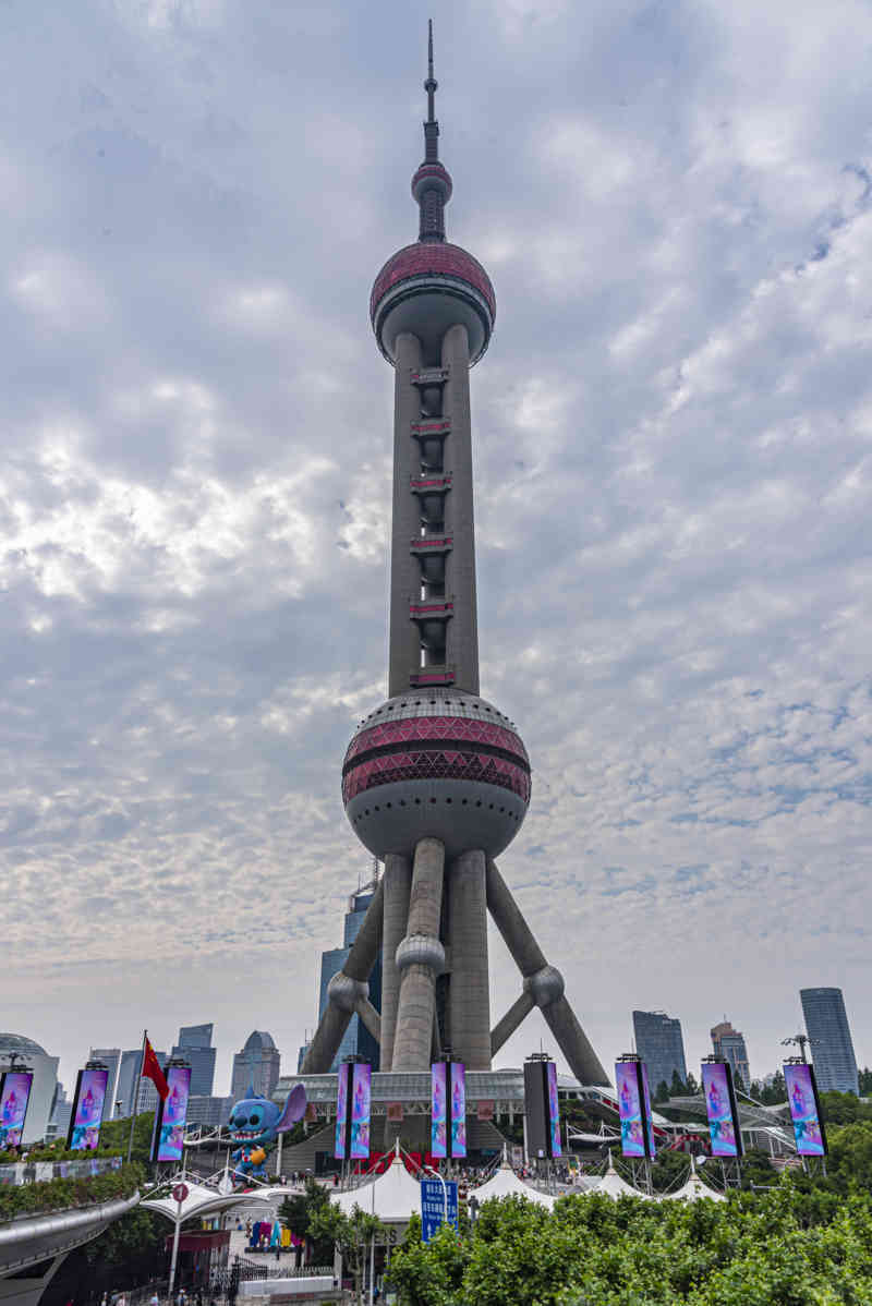 China - Shanghái 013 - distrito de Pudong - torre Perla Oriental.jpg
